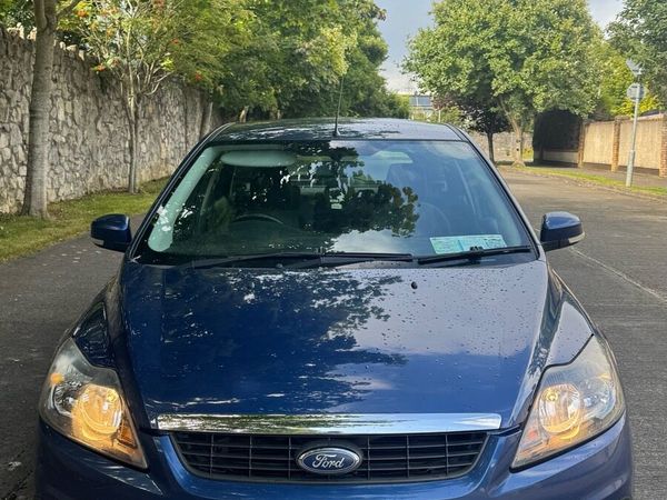 Ford Focus Hatchback, Petrol, 2009, Blue