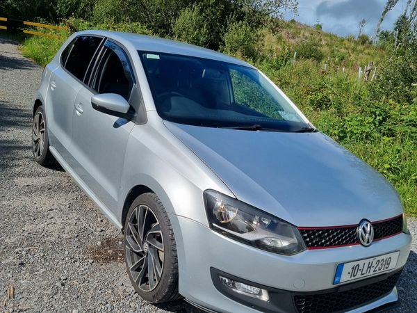 Volkswagen Polo Hatchback, Petrol, 2010, Silver