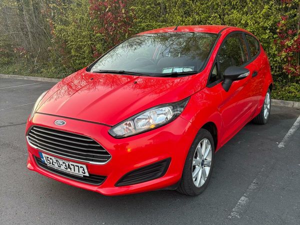 Ford Fiesta Hatchback, Petrol, 2015, Red
