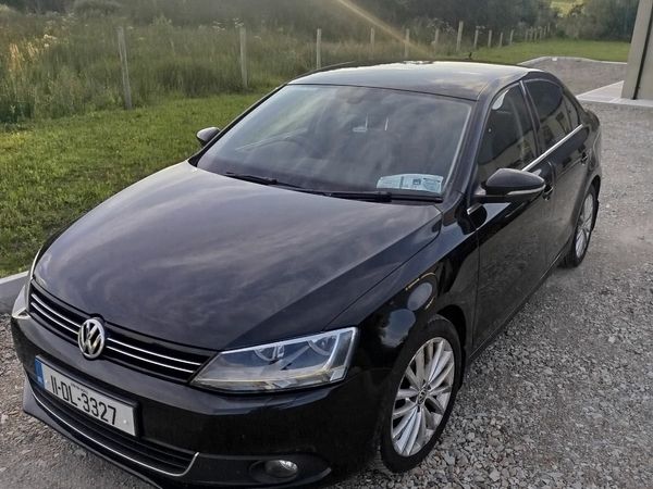Volkswagen Jetta Saloon, Diesel, 2011, Black