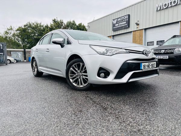 Toyota Avensis Saloon, Diesel, 2016, Silver
