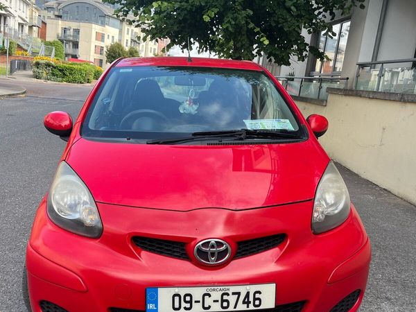 Toyota Aygo Hatchback, Petrol, 2009, Red
