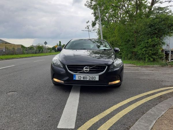 Volvo V40 Hatchback, Diesel, 2012, Black