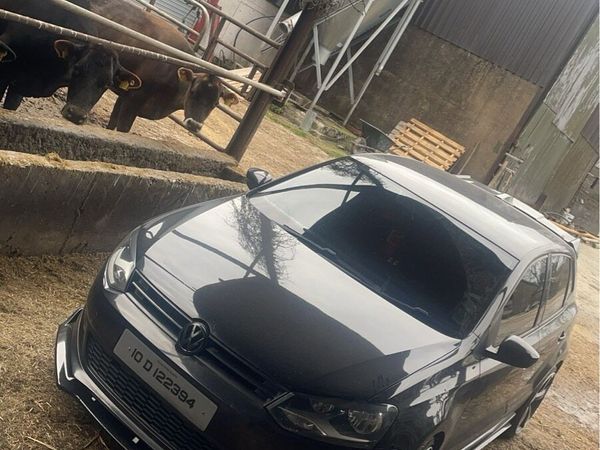Volkswagen Polo Hatchback, Petrol, 2010, Black