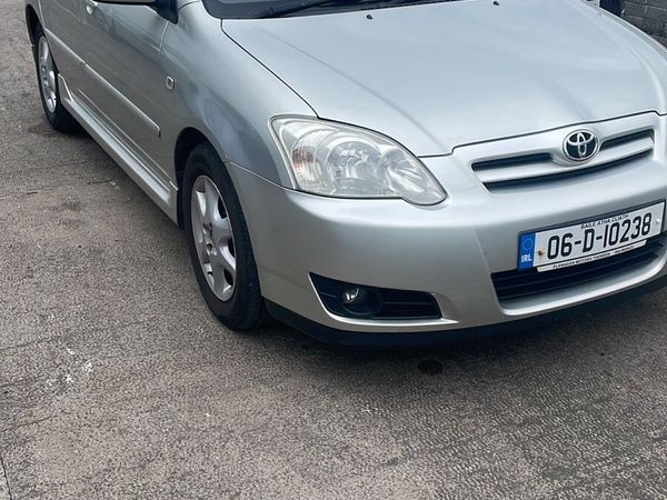 Toyota Corolla Hatchback, Petrol, 2006, Silver