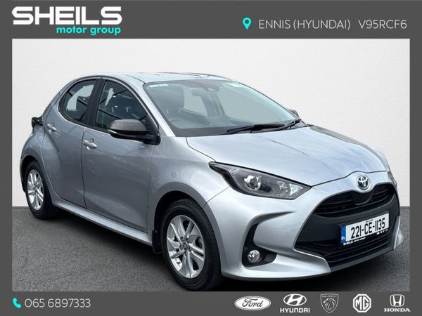 Toyota Yaris Hatchback, Petrol Hybrid, 2022, Grey