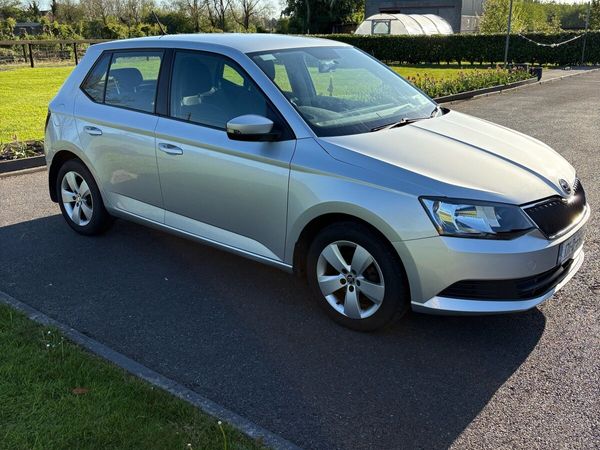Skoda Fabia Hatchback, Petrol, 2017, Silver
