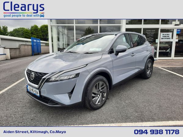 Nissan Qashqai MPV, Petrol, 2022, Grey