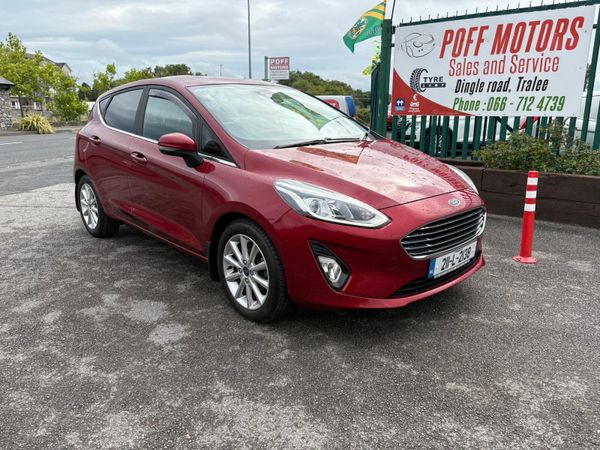 Ford Fiesta Hatchback, Petrol, 2021, Red