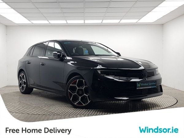 Opel Astra Hatchback, Petrol, 2024, Black