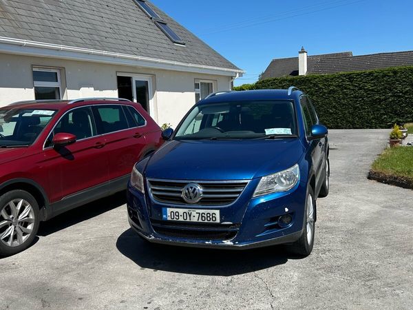 Volkswagen Tiguan SUV, Diesel, 2009, Blue