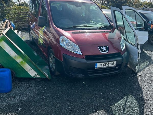 Peugeot Expert MPV, Diesel, 2011, Red