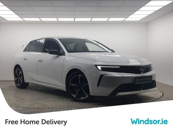 Opel Astra Hatchback, Petrol, 2023, White