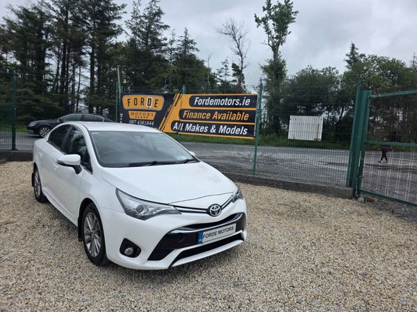Toyota Avensis Saloon, Diesel, 2015, White