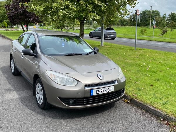 Renault Fluence Saloon, Diesel, 2012, Gold