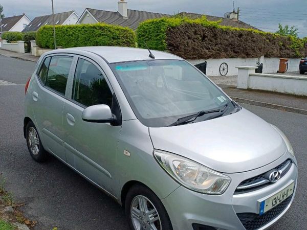 Hyundai i10 Hatchback, Petrol, 2013, Silver