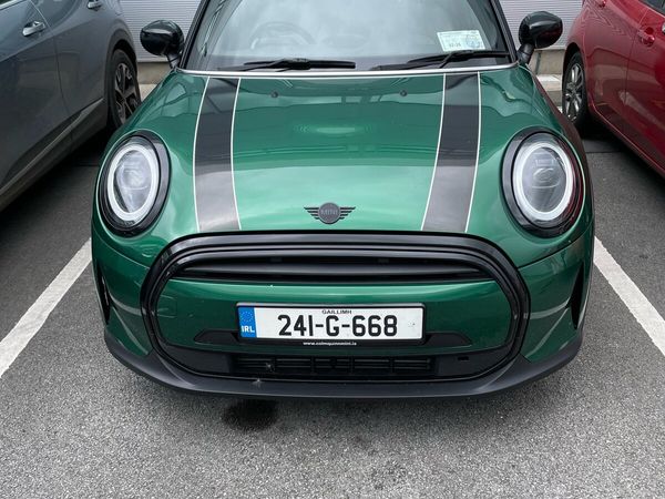 Mini Cooper Hatchback, Petrol, 2024, Green