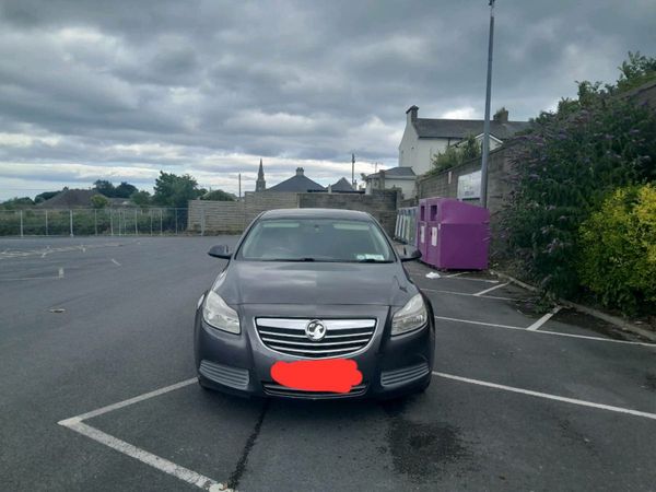 Vauxhall Insignia Hatchback, Diesel, 2011, Grey