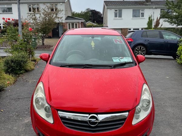 Opel Corsa Hatchback, Petrol, 2011, Red