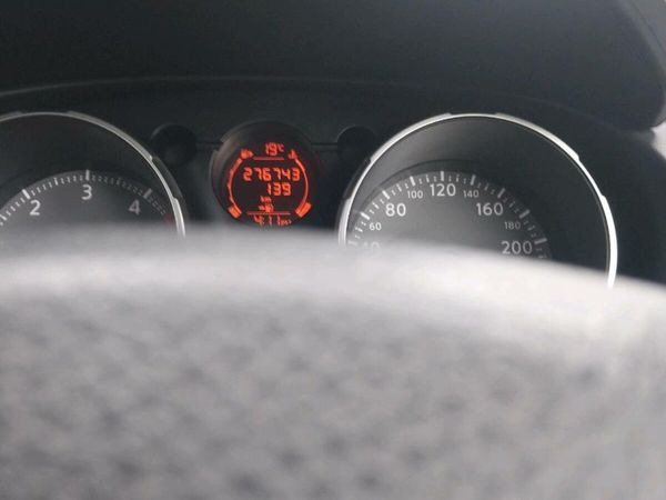 Nissan Qashqai Hatchback, Diesel, 2010, Black