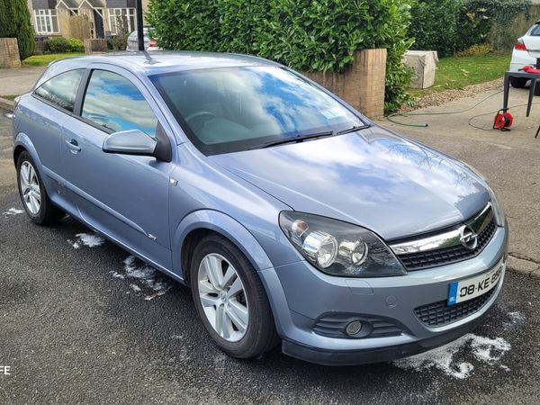 Opel Astra Hatchback, Petrol, 2008, Silver