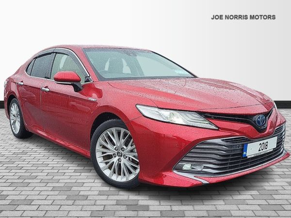 Toyota Camry Saloon, Petrol Hybrid, 2018, Red