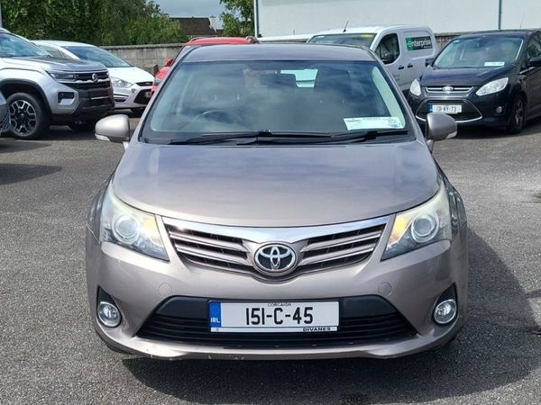 Toyota Avensis Saloon, Diesel, 2015, Gold