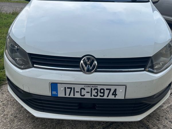 Volkswagen Polo Hatchback, Petrol, 2017, White
