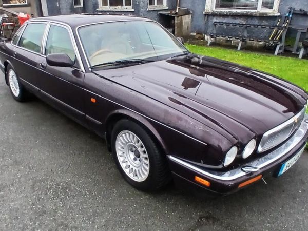 Jaguar Other Saloon, Petrol, 1994, Red