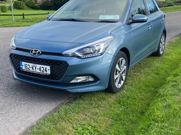 Hyundai i20 Hatchback, Petrol, 2016, Blue