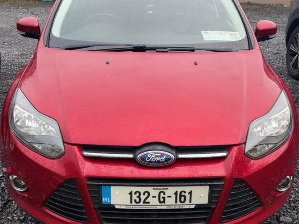 Ford Focus Hatchback, Diesel, 2013, Red