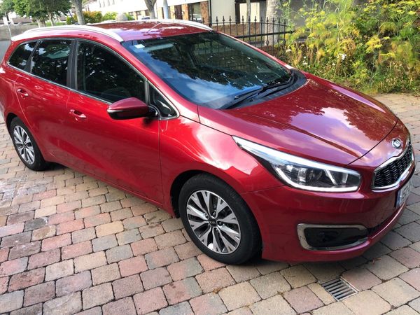 Kia Ceed Estate/Jeep, Diesel, 2015, Red