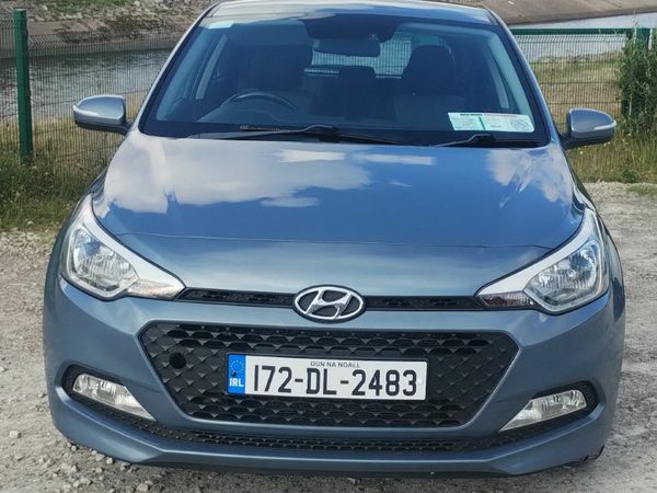 Hyundai i20 Hatchback, Petrol, 2017, Blue