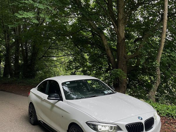 BMW 2-Series Coupe, Diesel, 2018, White