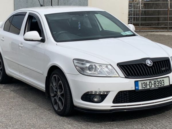 Skoda Octavia Saloon, Diesel, 2013, White