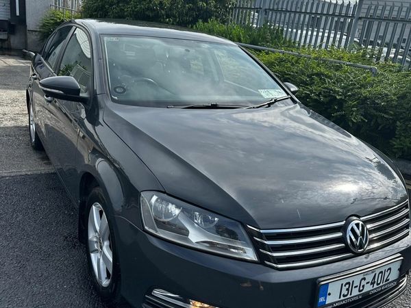 Volkswagen Passat Saloon, Diesel, 2013, Grey