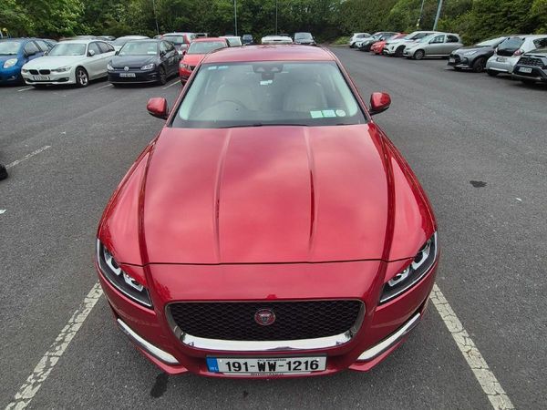 Jaguar XF Saloon, Diesel, 2019, Red
