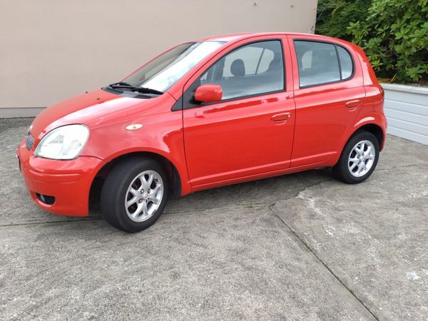 Toyota Yaris Hatchback, Petrol, 2005, Red