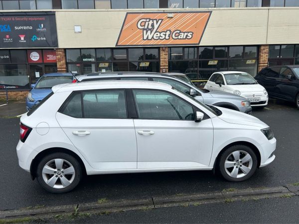 Skoda Fabia Hatchback, Petrol, 2016, White