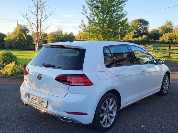 Volkswagen Golf Estate, Diesel, 2019, White