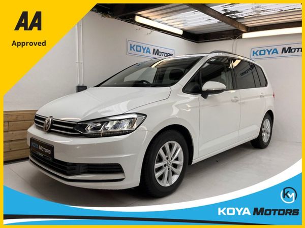 Volkswagen Touran MPV, Petrol, 2015, White
