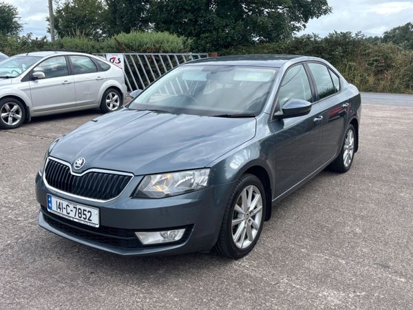 Skoda Octavia Saloon, Diesel, 2014, Grey