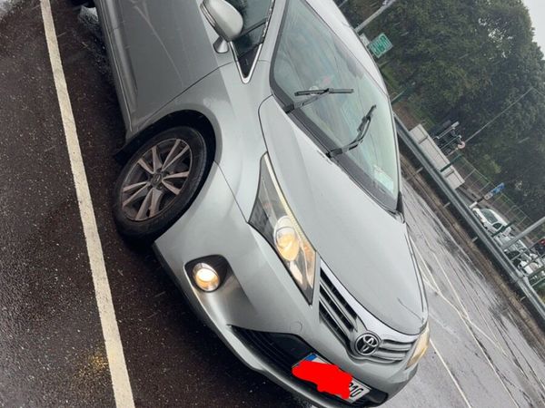 Toyota Avensis Saloon, Diesel, 2014, Grey