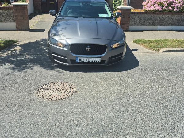 Jaguar XE Saloon, Diesel, 2016, Grey