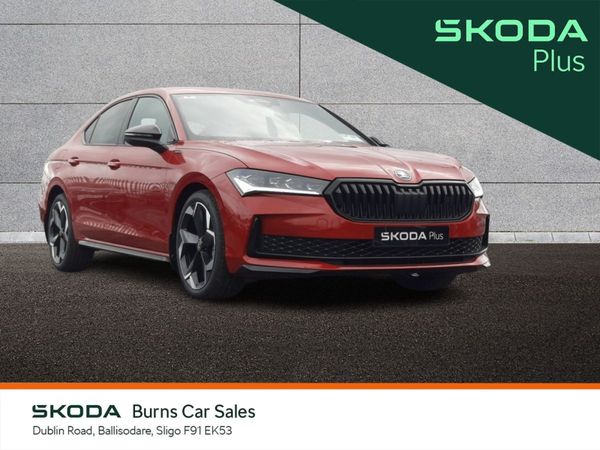 Skoda Superb Hatchback, Diesel, 2025, Red