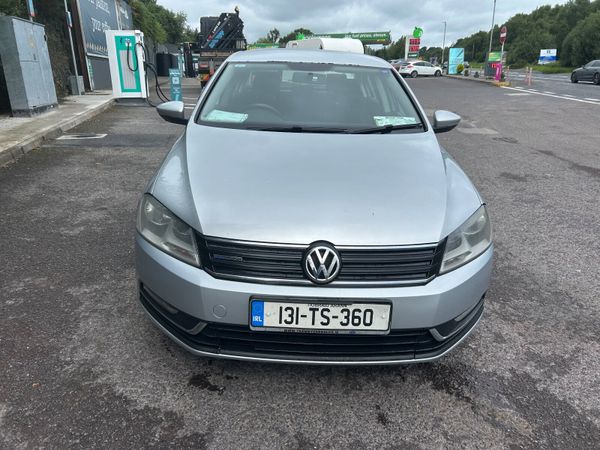 Volkswagen Passat Saloon, Diesel, 2013, Silver