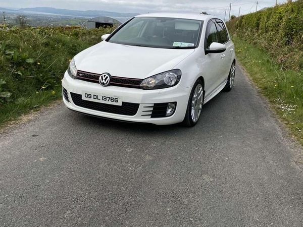 Volkswagen Golf Hatchback, Diesel, 2009, White