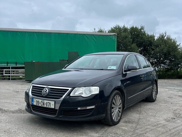Volkswagen Bora Saloon, Petrol, 2004, Black