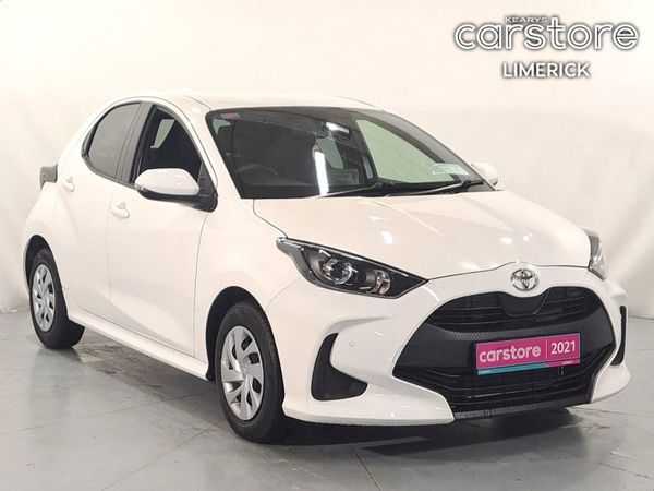 Toyota Yaris Hatchback, Petrol, 2021, White