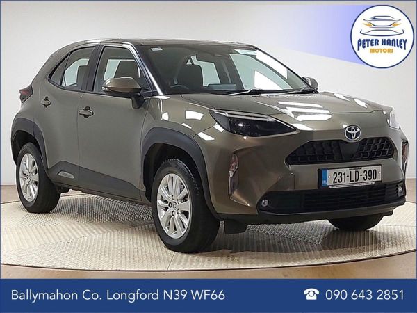 Toyota Yaris Cross Hatchback, Petrol Hybrid, 2023, Green